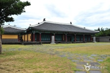 Seobok Exhibition Hall (서복전시관) - Culture - Korea travel and tourism information