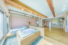 경주 노벰버키즈앤스파 숙박 정보와 주변 관광 명소 및 근처 맛집 여행 정보