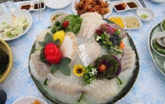 용궁횟집 음식점 정보와 주변 관광 명소 및 근처 맛집 여행 정보