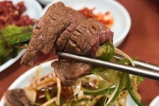 홍능생고기 음식점 정보와 주변 관광 명소 및 근처 맛집 여행 정보