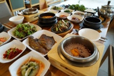 늘봄떡갈비쌈밥 음식점 정보와 주변 관광 명소 및 근처 맛집 여행 정보
