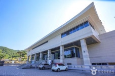 범어사 성보박물관 - 주변 여행 및 근처 관광 명소 - 국내 여행 정보와 관광 명소 정보
