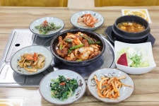 송가네밥상 (평창식당) 음식점 정보와 주변 관광 명소 및 근처 맛집 여행 정보