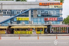 Sorae Fish Market (소래포구 종합어시장) - Shopping - Korea travel and tourism information