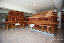 Korea Traditional Architecture Museum (한국고건축박물관) - Culture - Korea travel and tourism information