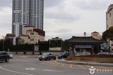 Onyang Hot Springs (온양온천지구) - Sightseeing - Korea travel and tourism information