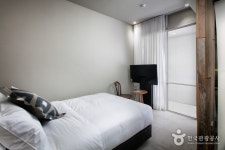 Oia Hotel (오이아호텔) - Accommodation - Korea travel and tourism information