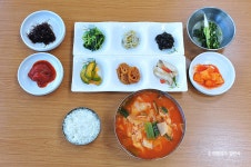 동일식당 음식점 정보와 주변 관광 명소 및 근처 맛집 여행 정보