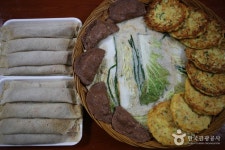 정선 아리랑시장 (2, 7일) - 주변 여행 및 근처 관광 명소 - 국내 여행 정보와 관광 명소 정보