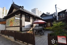 일제강점기 군산역사관 - 주변 여행 및 근처 관광 명소 - 국내 여행 정보와 관광 명소 정보