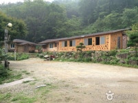 만산고을펜션(구 만산수목원펜션) 숙박 정보와 주변 관광 명소 및 근처 맛집 여행 정보