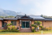 제천 산야초마을 관광 정보와 주변 관광 명소 및 근처 맛집 여행 정보