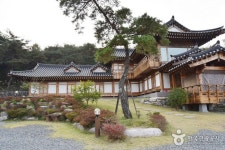 GyeongjuCheonnyeonhanok Pension (경주천년한옥펜션) - Accommodation - Korea travel and tourism information