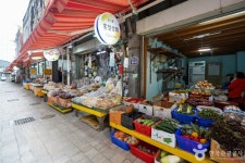 온천시장 쇼핑 정보와 주변 관광 명소 및 근처 맛집 여행 정보