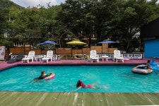 신영펜션 숙박 정보와 주변 관광 명소 및 근처 맛집 여행 정보