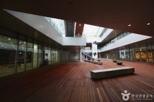 홍익대학교 대학로 아트센터 문화 정보와 주변 관광 명소 및 근처 맛집 여행 정보