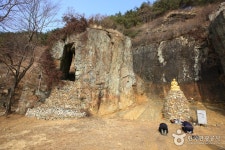 함안 방어산 마애약사여래삼존입상 관광 정보와 주변 관광 명소 및 근처 맛집 여행 정보