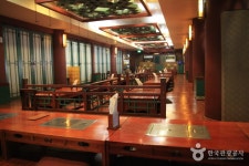백년식당서서갈비 음식점 정보와 주변 관광 명소 및 근처 맛집 여행 정보