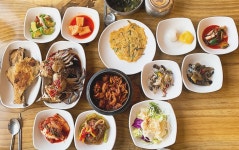 돈타래게장정식 음식점 정보와 주변 관광 명소 및 근처 맛집 여행 정보