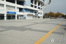 Daejeon World Cup Stadium (대전월드컵경기장) - Leisure - Korea travel and tourism information