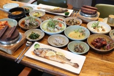 산나래한정식 음식점 정보와 주변 관광 명소 및 근처 맛집 여행 정보