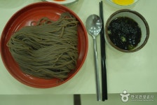 1960 Cheongwonmomil (1960 청원모밀) - Restaurante - los viajes e información turística de Corea