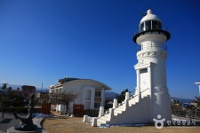 Jumunjin Lighthouse (주문진 등대) - Sightseeing - Korea travel and tourism information