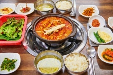 영일식육식당 음식점 정보와 주변 관광 명소 및 근처 맛집 여행 정보