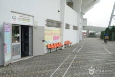 Hanbat Sports Complex (한밭종합운동장) - Leisure - Korea travel and tourism information