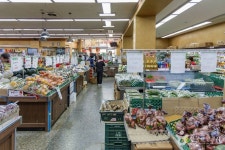 우림시장 쇼핑 정보와 주변 관광 명소 및 근처 맛집 여행 정보