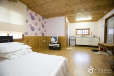 제주도통나무펜션 숙박 정보와 주변 관광 명소 및 근처 맛집 여행 정보