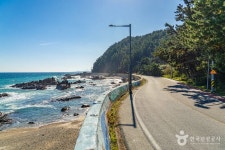 울진 해안도로 - 주변 여행 및 근처 관광 명소 - 국내 여행 정보와 관광 명소 정보