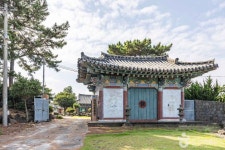 금룡사(제주) 관광 정보와 주변 관광 명소 및 근처 맛집 여행 정보