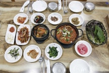 배가네멸치쌈밥 음식점 정보와 주변 관광 명소 및 근처 맛집 여행 정보