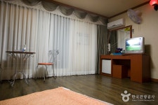 왕포리조텔 숙박 정보와 주변 관광 명소 및 근처 맛집 여행 정보