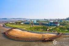 Muan Ecological Tidal Flat Land (무안황토갯벌랜드(구 무안생태갯벌센터)) - Sightseeing - Korea travel and tourism information