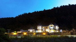 아라누리펜션 숙박 정보와 주변 관광 명소 및 근처 맛집 여행 정보