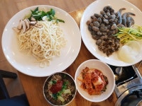 작동홍두깨칼국수 음식점 정보와 주변 관광 명소 및 근처 맛집 여행 정보