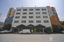 웰리힐리파크 유스호스텔 숙박 정보와 주변 관광 명소 및 근처 맛집 여행 정보