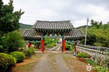 김정선생묘소일원 관광 정보와 주변 관광 명소 및 근처 맛집 여행 정보