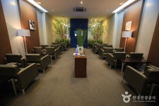 Lotte Premium Outlets - Gimhae Branch (롯데프리미엄아울렛 (김해점)) - Shopping - Korea travel and tourism information