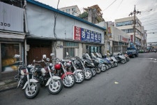 Daegu Motorcycle Street (대구 오토바이골목) - Sightseeing - Korea travel and tourism information