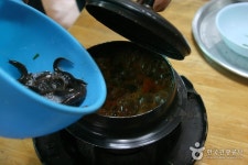 原州福チュオタン（원주복추어탕） - レストラン - 韓国旅行・観光情報