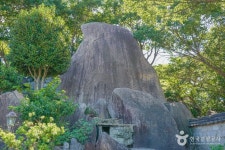 초선대 마애여래좌상 관광 정보와 주변 관광 명소 및 근처 맛집 여행 정보