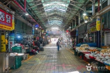 영천공설시장(2, 7일) 쇼핑 정보와 주변 관광 명소 및 근처 맛집 여행 정보