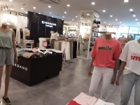 [事後免税店] GIORDANO（ジョルダーノ）・アイスクエアキムヘ（金海）（지오다노 아이스퀘어김해） - ショッピング - 韓国旅行・観光情報