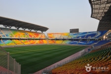 Suwon World Cup Stadium (수원월드컵경기장) - Leisure - Korea travel and tourism information