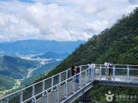 Chuncheon Samaksan Mountain Lake Cable Car (춘천 삼악산 호수케이블카) - Sightseeing - Korea travel and tourism information