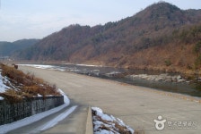 Seomgang River (Seomgang Resort) (섬강(섬강유원지)) - Sightseeing - Korea travel and tourism information
