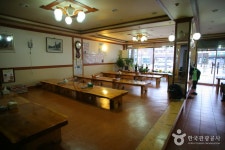 영남식당 음식점 정보와 주변 관광 명소 및 근처 맛집 여행 정보